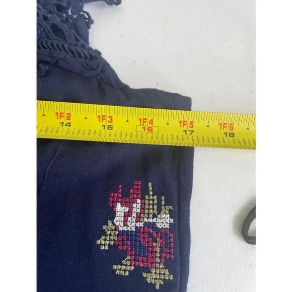 Women's‎ Pale Sky Blue Floral Embroidered Sleeveless Top Size S Stitch Fix 0072 - Picture 9 of 11